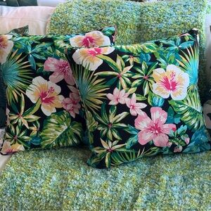 New! Tropical Hibiscus Flowers & Leaves Decorative Sunglow Pillows